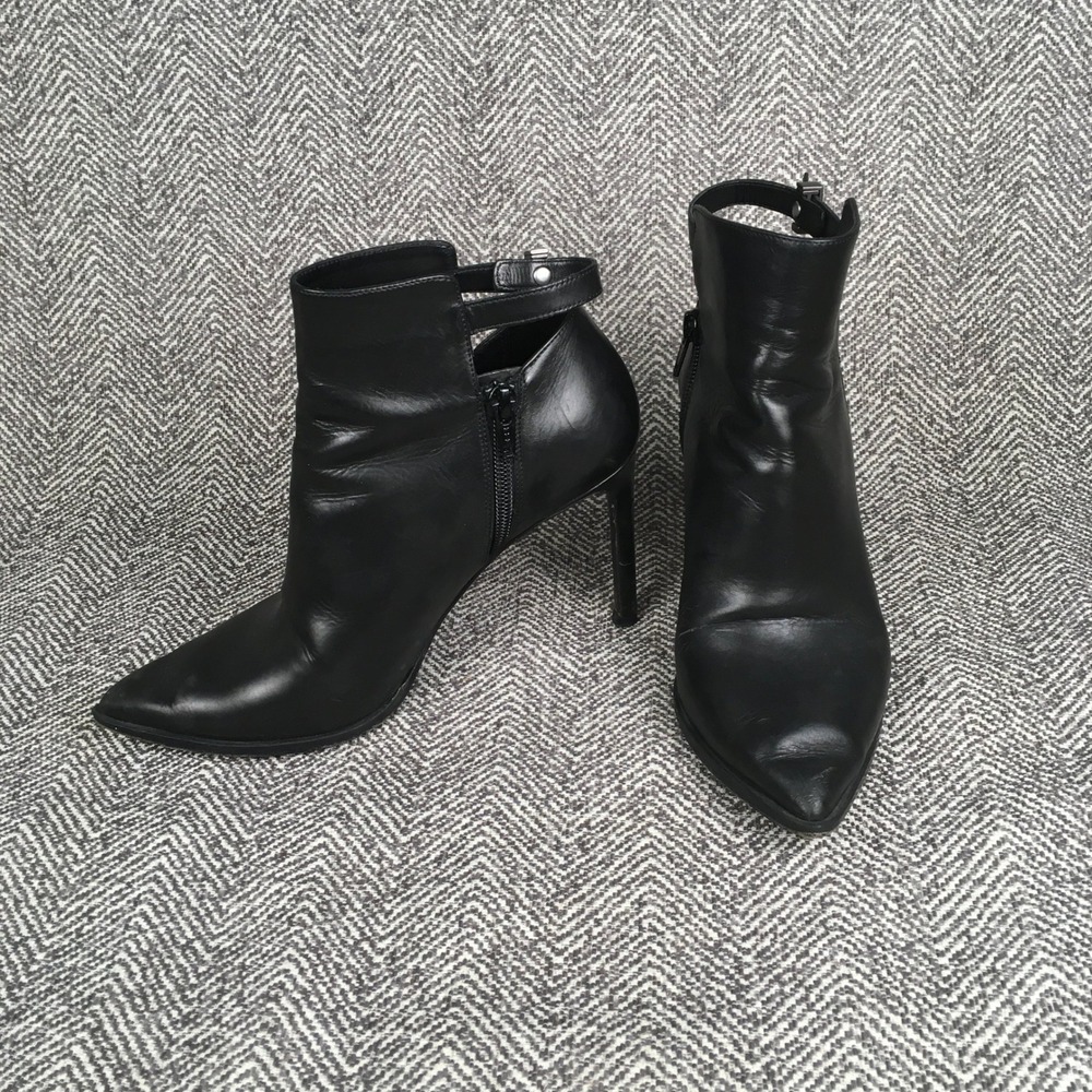 Vince Calla Black Leather Pointed Toe Ankle Boots Stiletto Heel Italy 7M 37.5